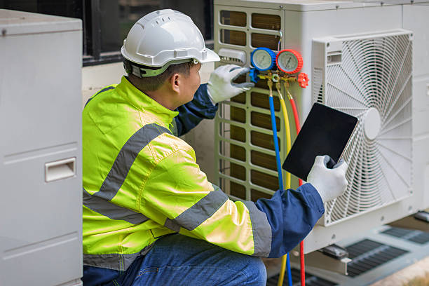 Professional Emergency Hvac Repair technician working in Jefferson, MD